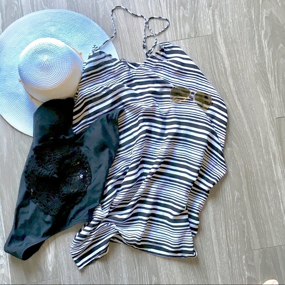 🌿 SALE Victoria’s Secret Beach Swim Suit Coverup